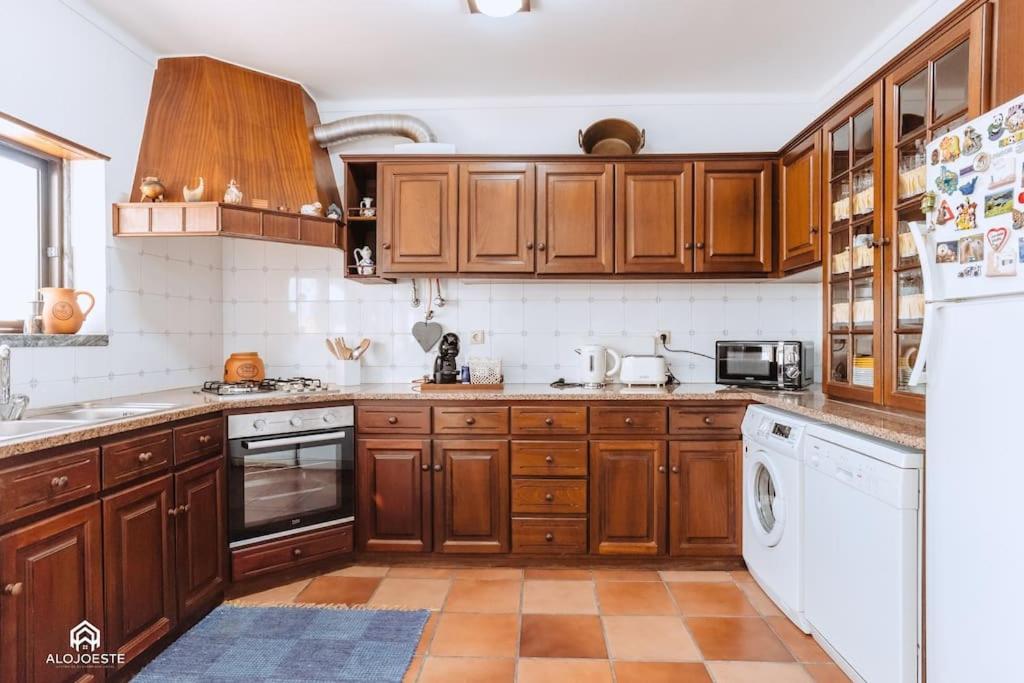 Casa Do Patio - 3 Bedrooms, Ponte Rol Торреш-Ведраш Экстерьер фото