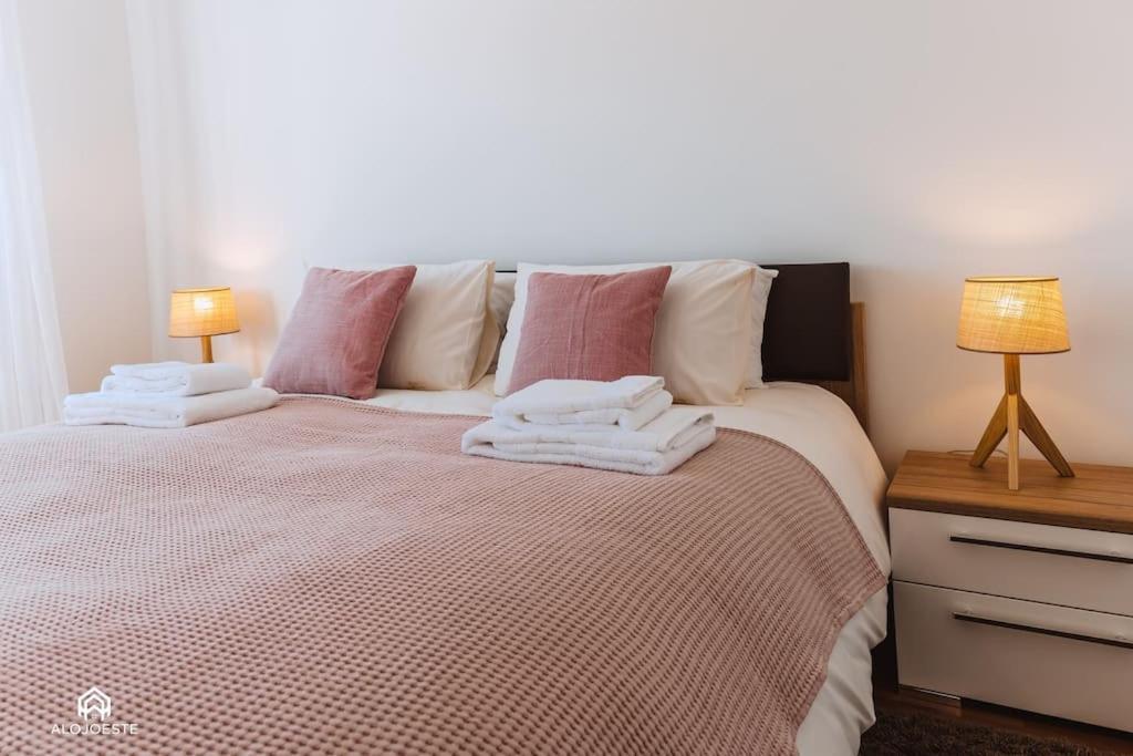 Casa Do Patio - 3 Bedrooms, Ponte Rol Торреш-Ведраш Экстерьер фото