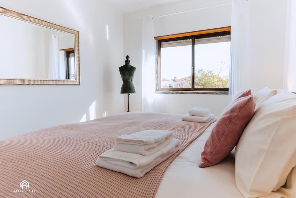 Casa Do Patio - 3 Bedrooms, Ponte Rol Торреш-Ведраш Экстерьер фото