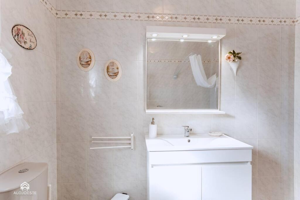 Casa Do Patio - 3 Bedrooms, Ponte Rol Торреш-Ведраш Экстерьер фото